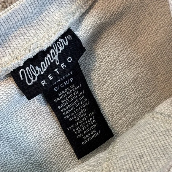 Wrangler Gray Sweatshirt with Red and Blue Pattern - Picture 2 of 8